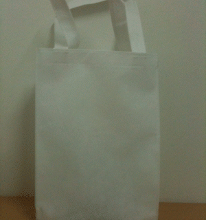 Tas spunbond polos putih siap pakai dan tersedia cepat