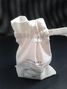 souvenir-pernikahan-tas-serut